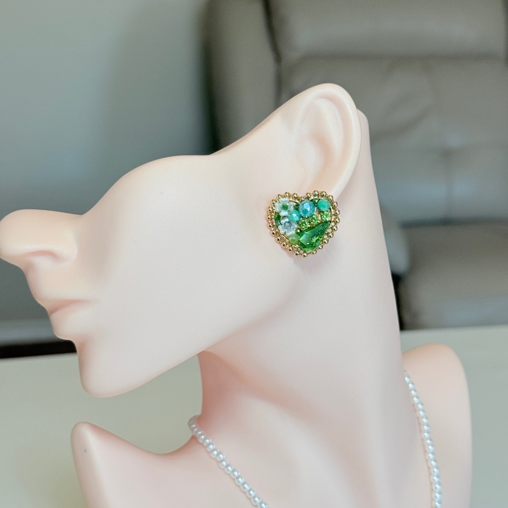Gold-Trim Green Heart Cluster Stud Earrings